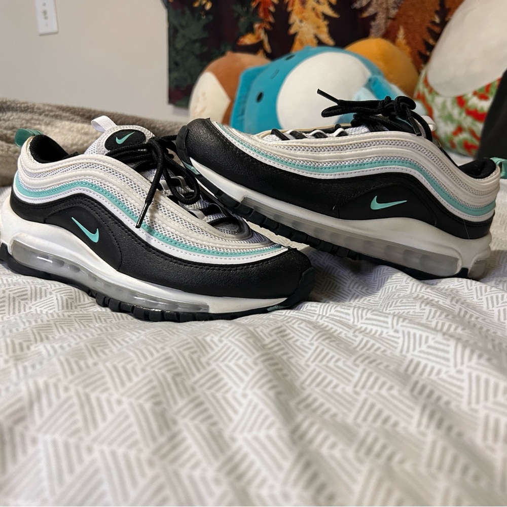 Nike 98 shoes, brand new never worn
